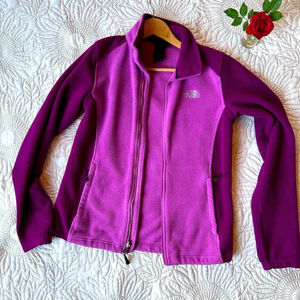 The North face size s fleece flash dry jacket